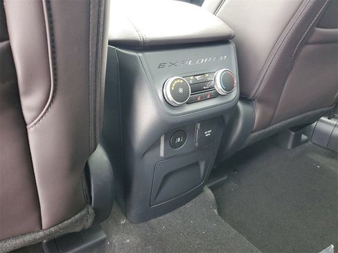 New 2026 Ford Explorer Platinum image 32