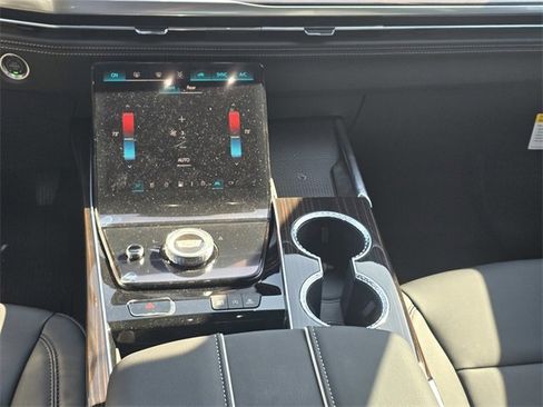 New 2026 Cadillac Escalade 2WD w/ LPO, Floor Liner Package image 19