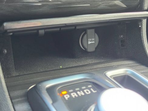 Used 2022 Chrysler 300 Touring L RWD image 22