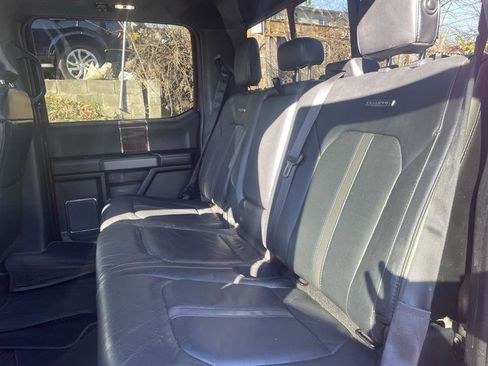 Used 2015 Ford F150 Platinum w/ Equipment Group 701A Luxury image 14