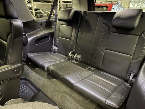Used 2016 Chevrolet Suburban LTZ image 23