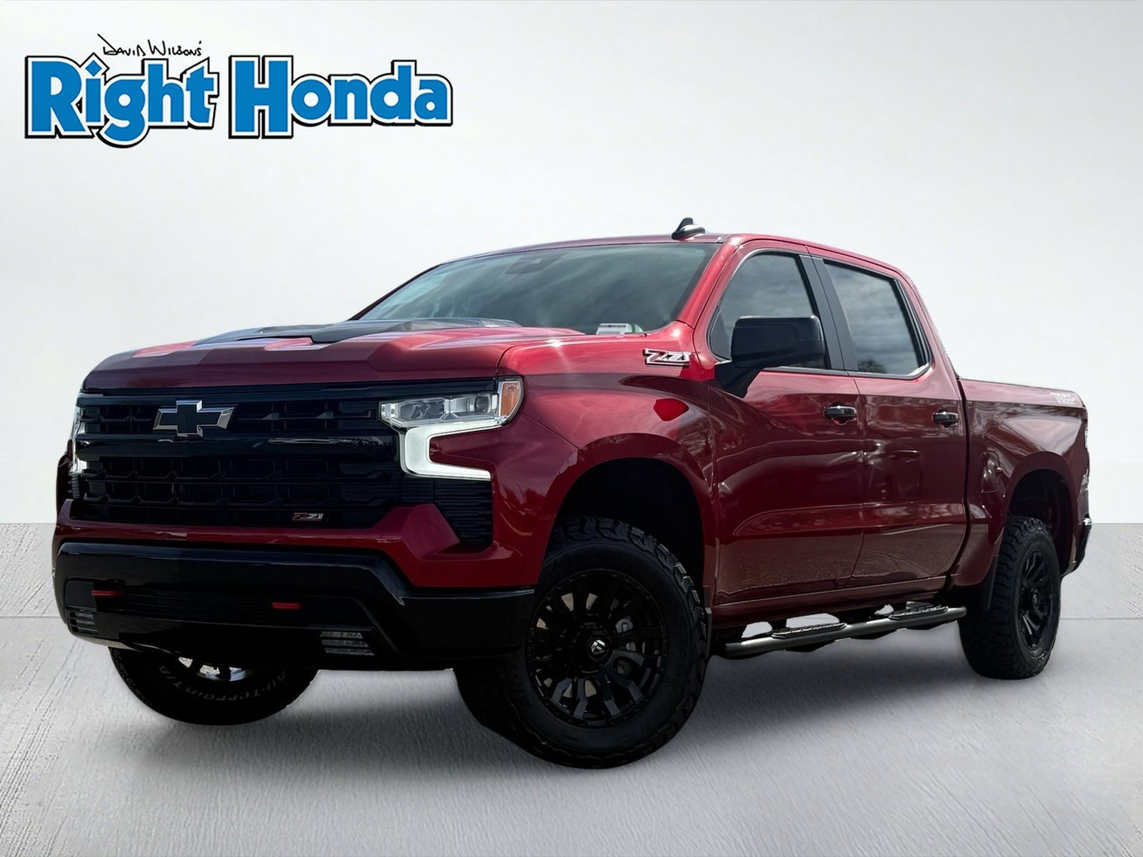 Used 2024 Chevrolet Silverado 1500 LT Trail Boss AWD/4WD image 2