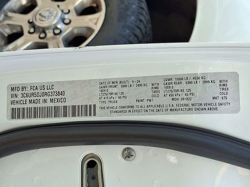Certified 2024 RAM 2500 Big Horn AWD/4WD image 19