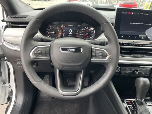 Used 2024 Jeep Compass Limited image 16