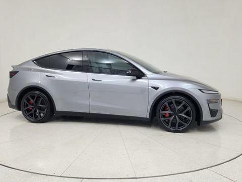Used 2026 Tesla Model Y Performance AWD/4WD image 12