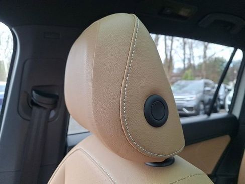 Certified 2024 Volkswagen Tiguan SE image 17