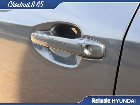 Used 2022 Subaru Outback Premium image 21