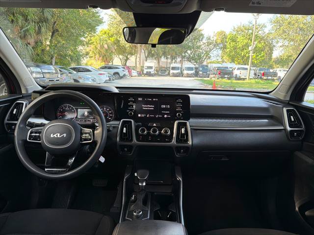 Used 2022 Kia Sorento LX FWD image 24