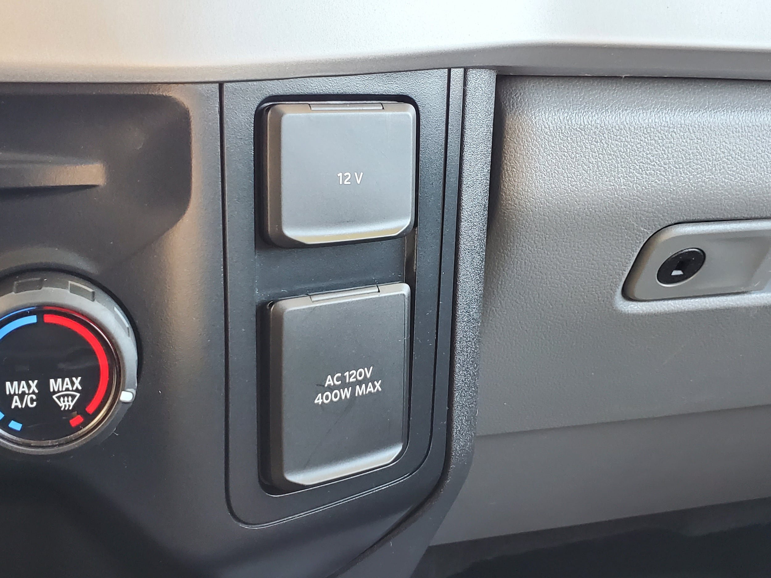 Used 2024 Ford F350 XLT w/ Black Appearance Package AWD/4WD image 24