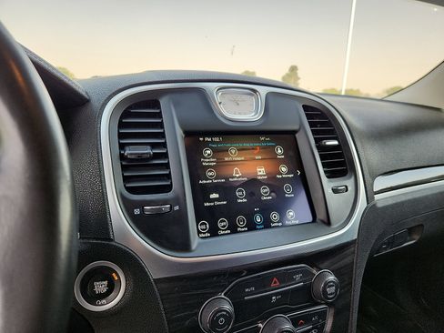 Used 2021 Chrysler 300 Touring w/ Sport Appearance Package RWD image 19