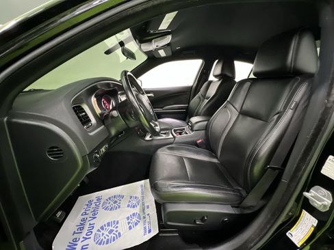 Used 2021 Dodge Charger SXT w/ Leather Interior Group RWD image 17