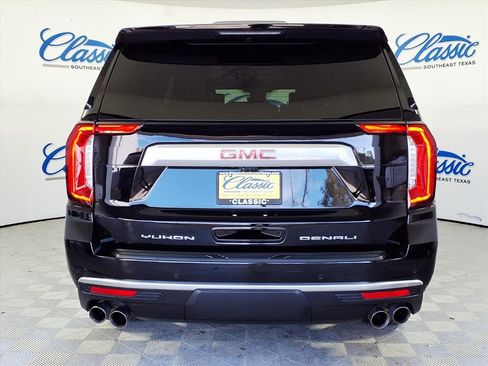 Used 2024 GMC Yukon XL Denali w/ Denali Reserve Package image 4