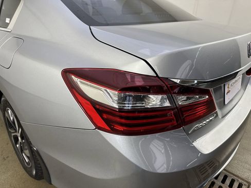 Used 2016 Honda Accord LX image 28