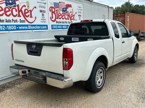 Used 2013 Nissan Frontier S image 3