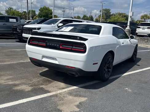 Used 2021 Dodge Challenger R/T Scat Pack RWD image 18