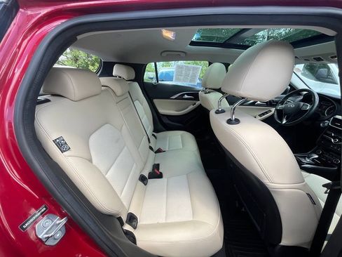 Used 2019 INFINITI QX30 AWD w/ Navigation Package image 27