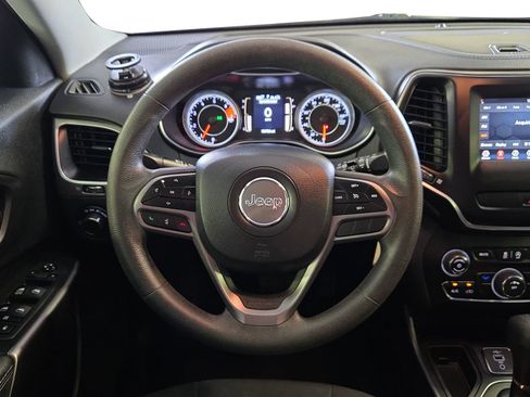 Used 2020 Jeep Cherokee Latitude FWD image 22
