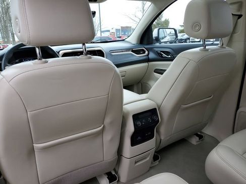 Used 2022 GMC Acadia Denali w/ Denali Ultimate Package image 39