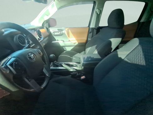 Used 2020 Toyota Tacoma SR5 image 5