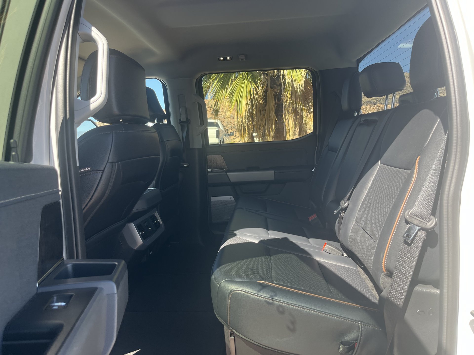 Used 2025 Ford F250 Lariat AWD/4WD image 9