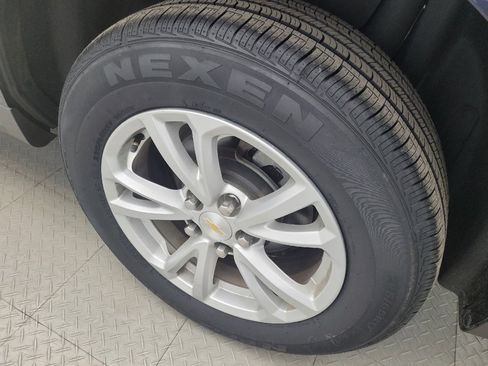 Used 2017 Chevrolet Equinox LT w/ Convenience Package image 31