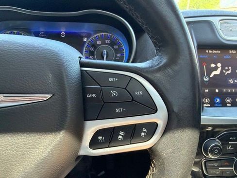 Used 2022 Chrysler 300 Touring L w/ Popular Equipment Group AWD/4WD image 25