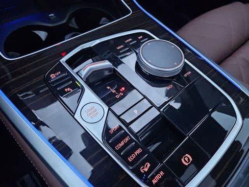 Used 2025 BMW X5 xDrive40i w/ Climate Comfort Package image 33