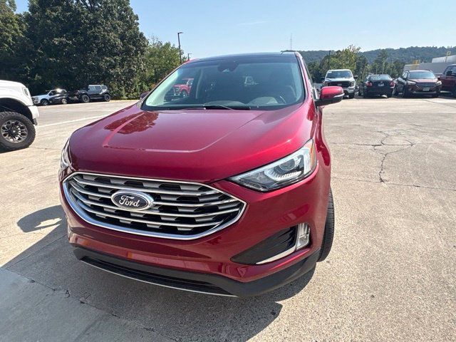 Used 2019 Ford Edge SEL w/ Equipment Group 201A FWD image 3
