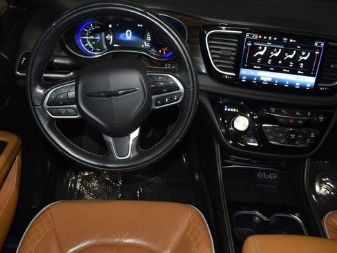 Used 2022 Chrysler Pacifica Pinnacle image 15