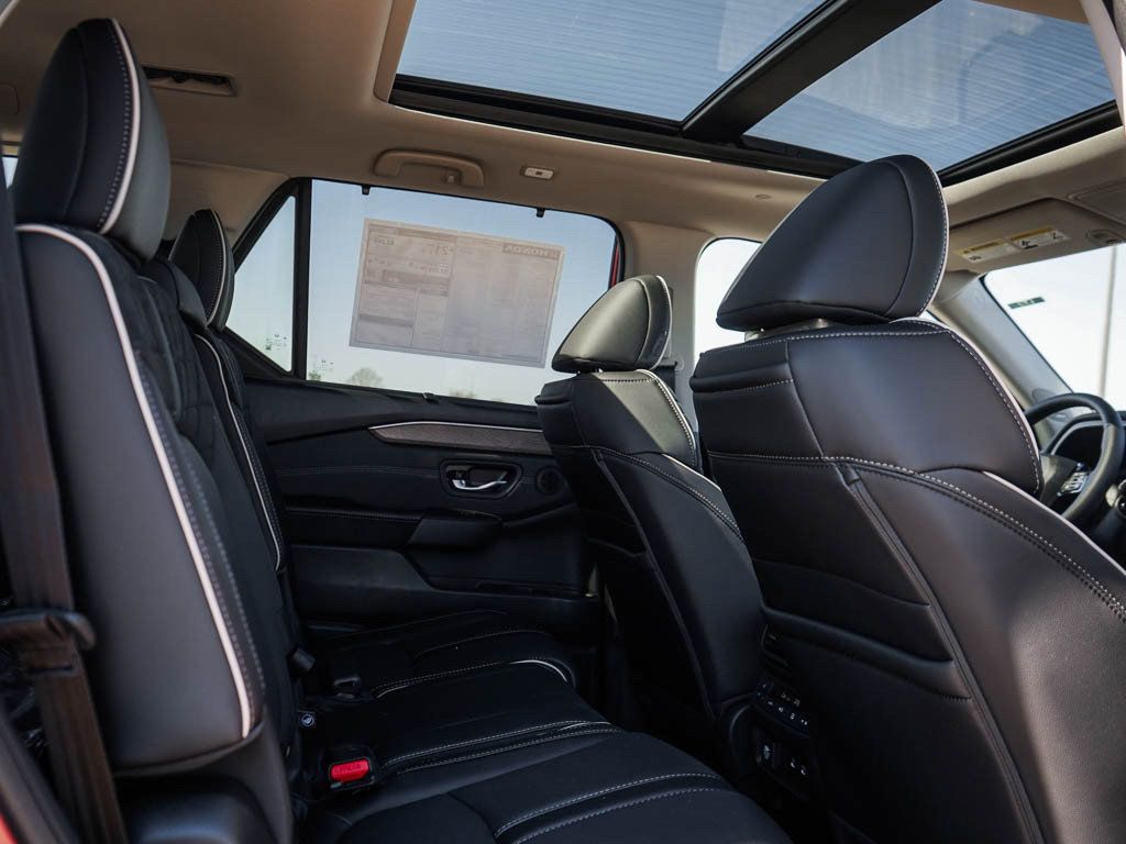 New 2026 Honda Pilot Elite image 13