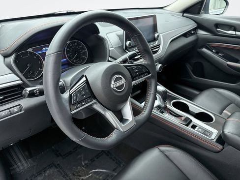 Used 2023 Nissan Altima 2.5 SR image 10