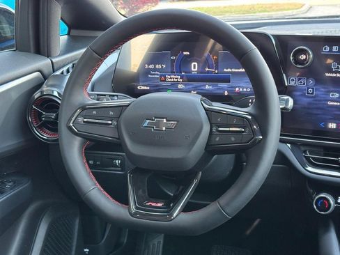 New 2026 Chevrolet Equinox EV RS image 7