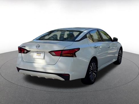 Used 2025 Nissan Altima 2.5 SV image 14