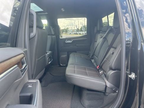 New 2026 Chevrolet Silverado 1500 High Country w/ LPO, Dark Essentials Package AWD/4WD image 28