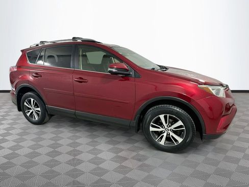 Used 2018 Toyota RAV4 XLE image 8