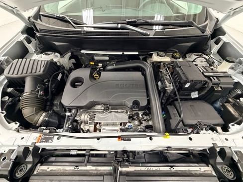 Certified 2024 Chevrolet Equinox LT FWD image 26