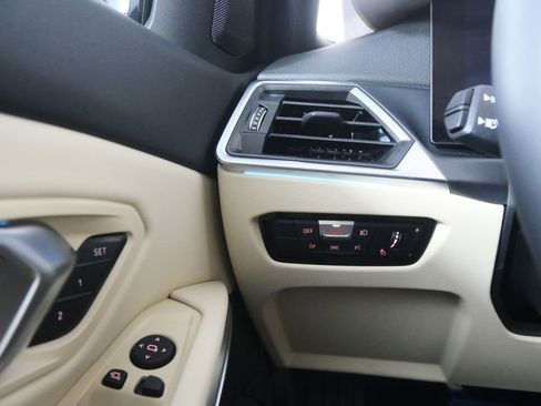 Certified 2023 BMW 330i Sedan w/ Premium Package image 20