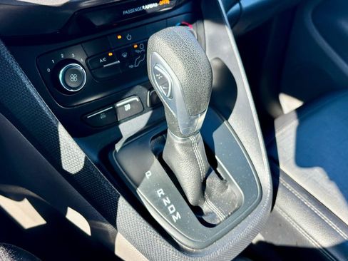 Used 2020 Ford Transit Connect XL FWD image 18