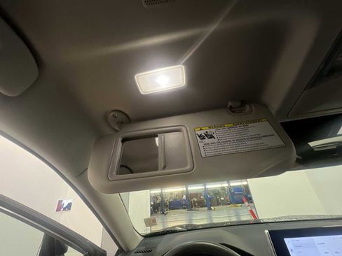 Used 2025 Toyota RAV4 XLE image 31