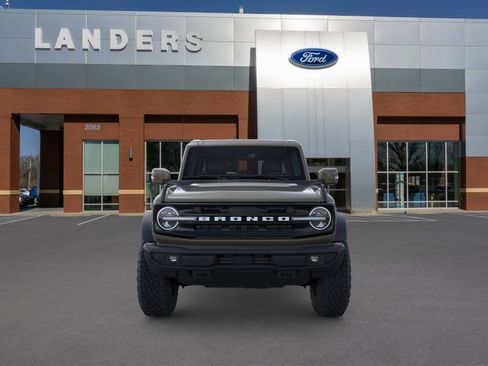 New 2025 Ford Bronco Outer Banks w/ Sasquatch Package image 6