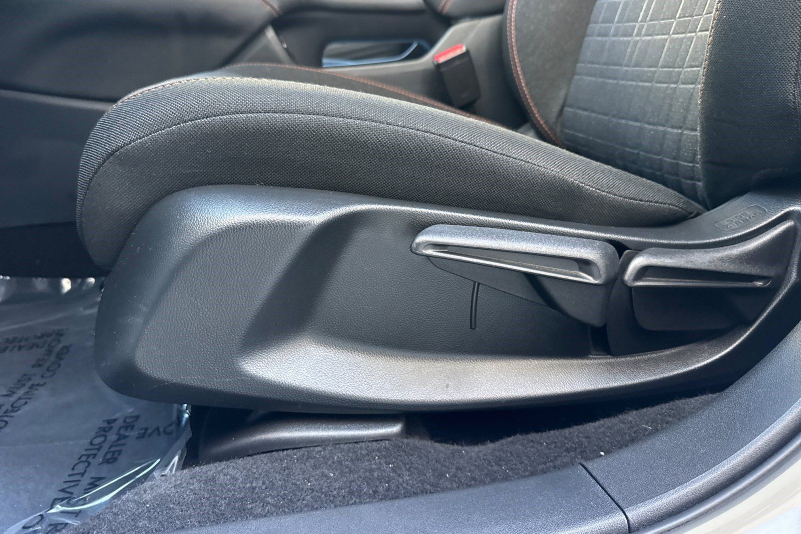 Used 2025 Honda HR-V Sport image 15