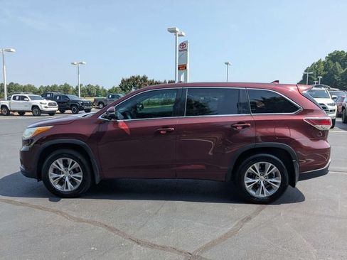 Used 2014 Toyota Highlander Plus AWD/4WD image 12