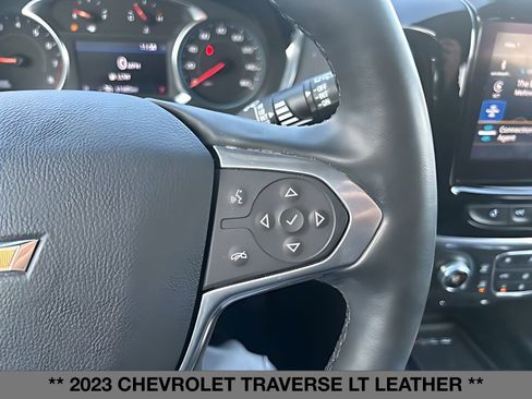 Used 2023 Chevrolet Traverse LT image 24