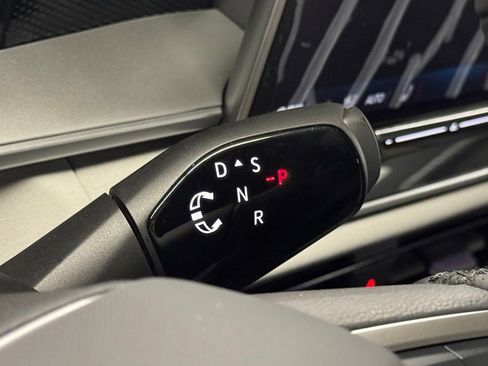 New 2026 Volkswagen Tiguan SE R-Line AWD/4WD image 29