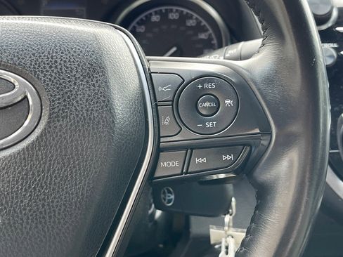 Used 2018 Toyota Camry SE image 30