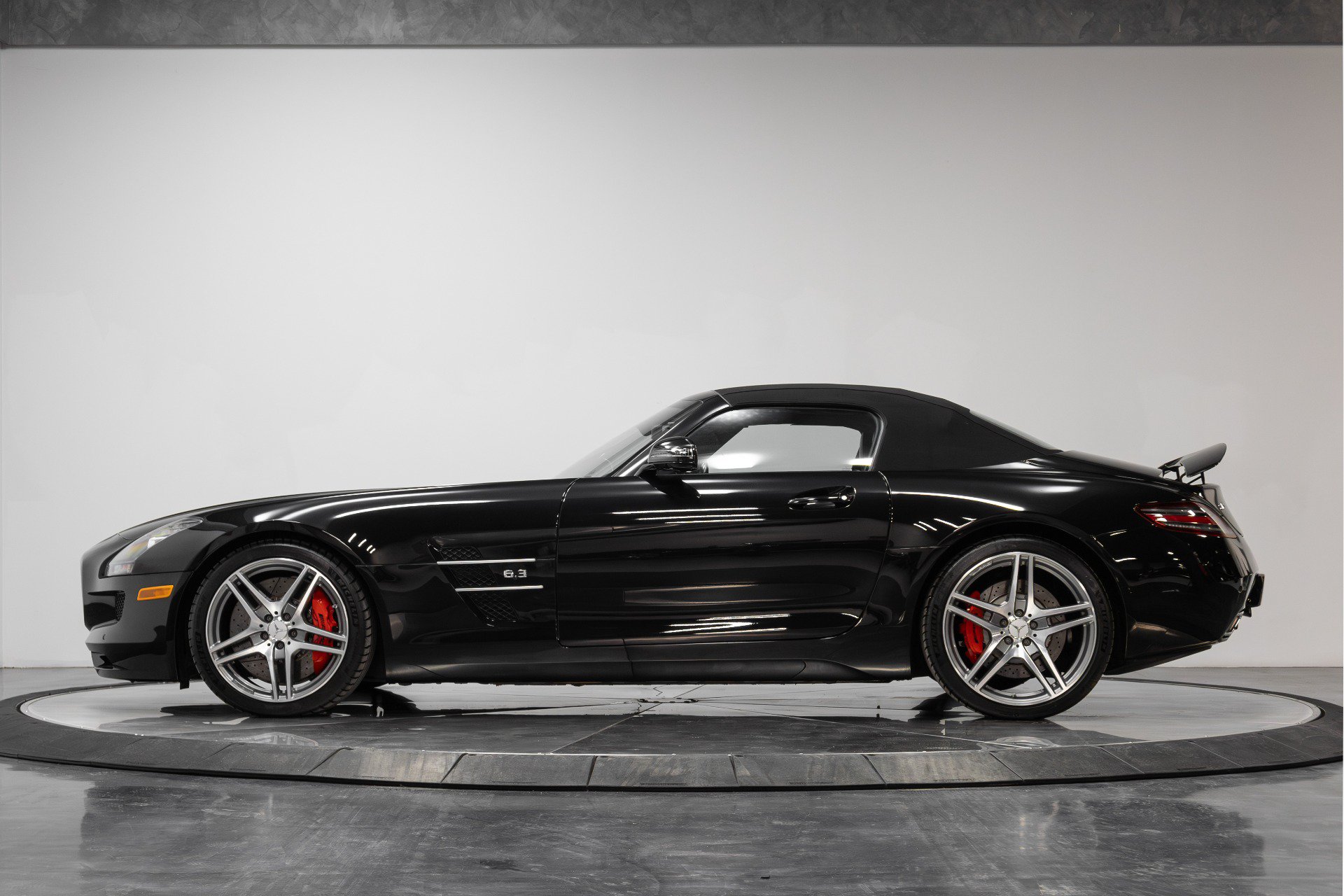 Used 2012 Mercedes-Benz SLS AMG Roadster image 25