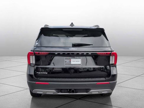 New 2026 Ford Explorer Active w/ Active Comfort Package image 4