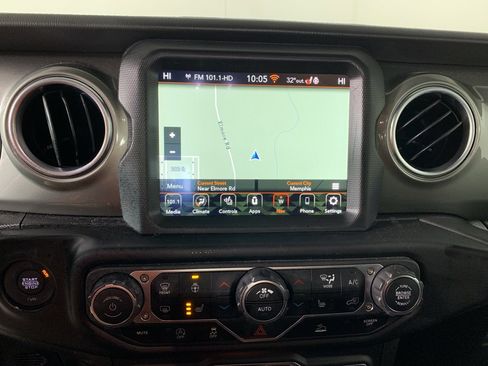 Used 2023 Jeep Gladiator Overland w/ LED Lighting Group image 25