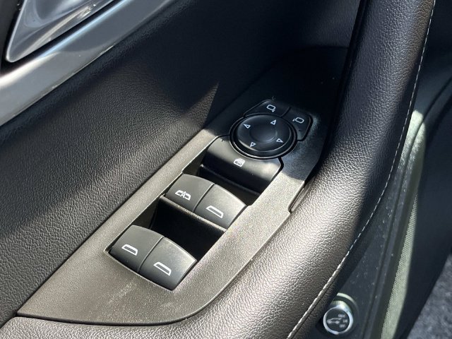 Used 2020 Chevrolet Blazer LT FWD image 30