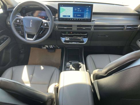 New 2026 Lincoln Corsair Premiere image 17